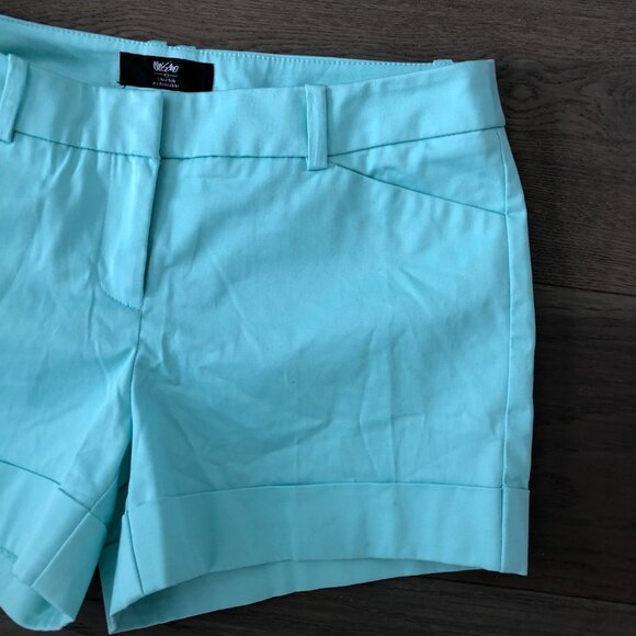 Mossimo Stretch Casual Cotton Mid Rise Cuffed Shorts Pastel Green Sz 6 NWOT - Picture 2 of 10